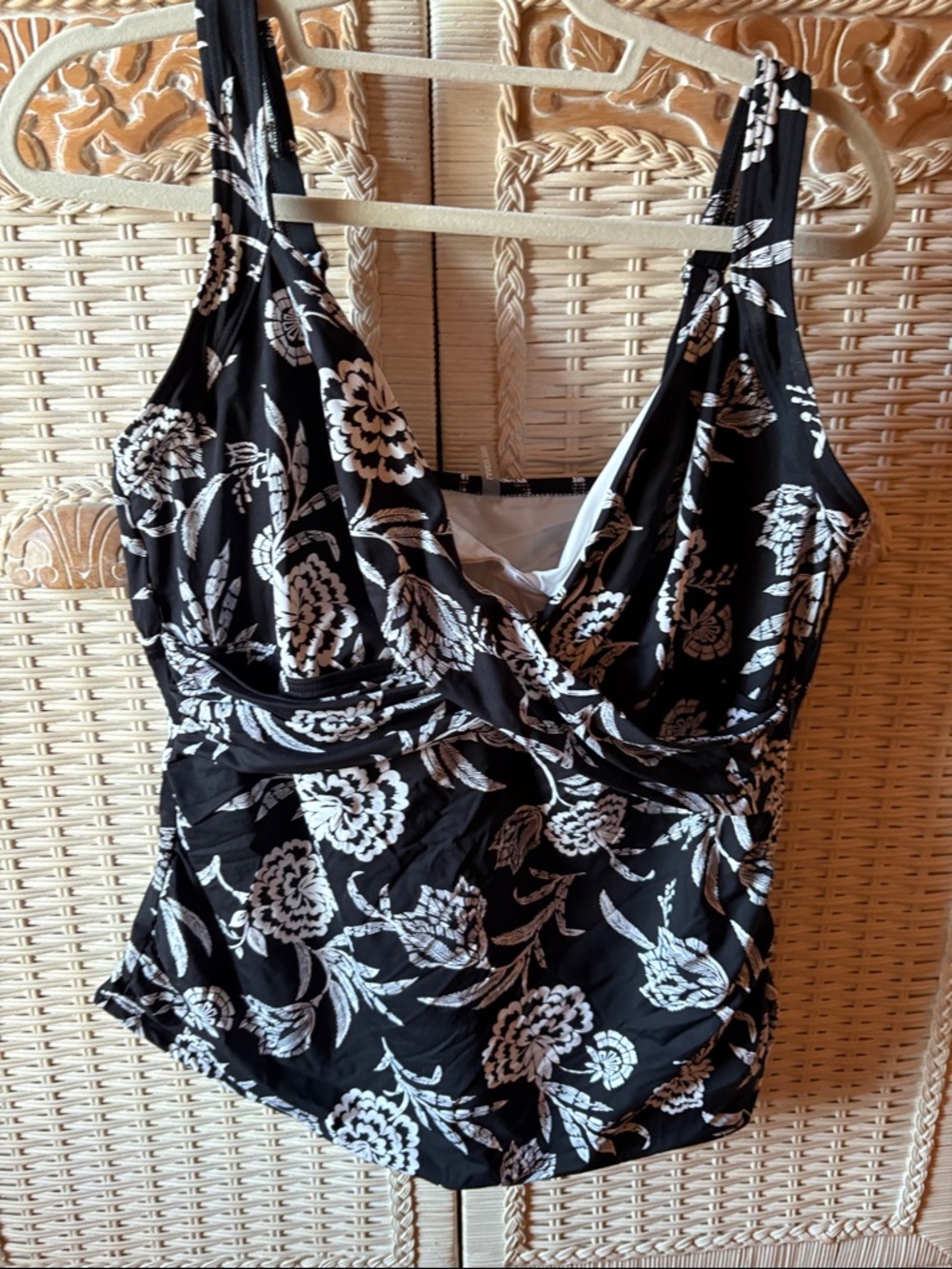 Lands' End Black and White Floral Tankini Top